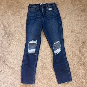 Hollister Curvy High Rise Mom Jean W27 L 27